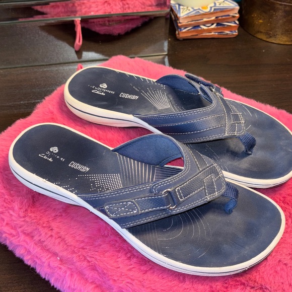 Clarks Cloudsteppers Navy Blue Leather Sandals flip-flops with cute Velcro a - Picture 1 of 6